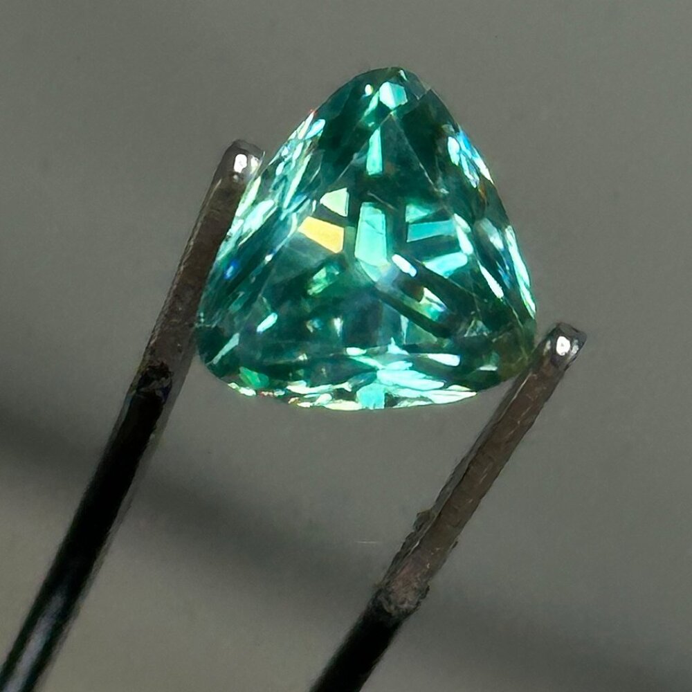 Large Tiffany Blue Diamond